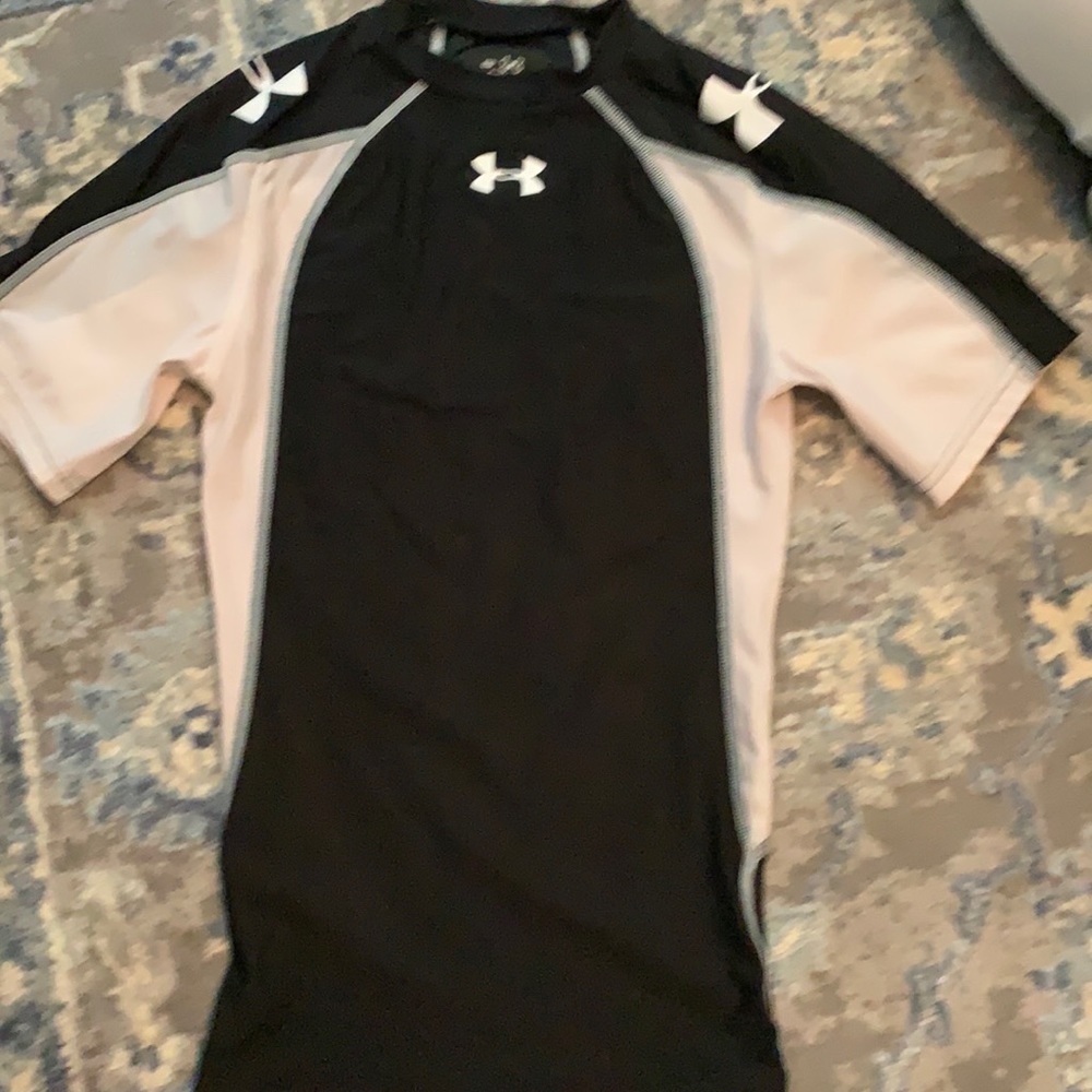 Under Armour heat gear top